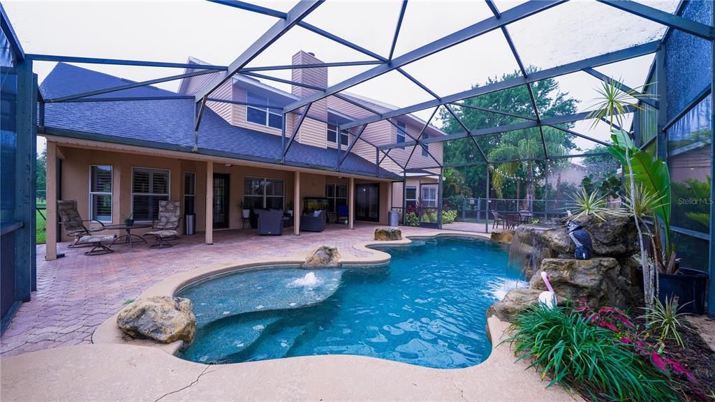 For Sale: $875,000 (5 beds, 2 baths, 3115 Square Feet)