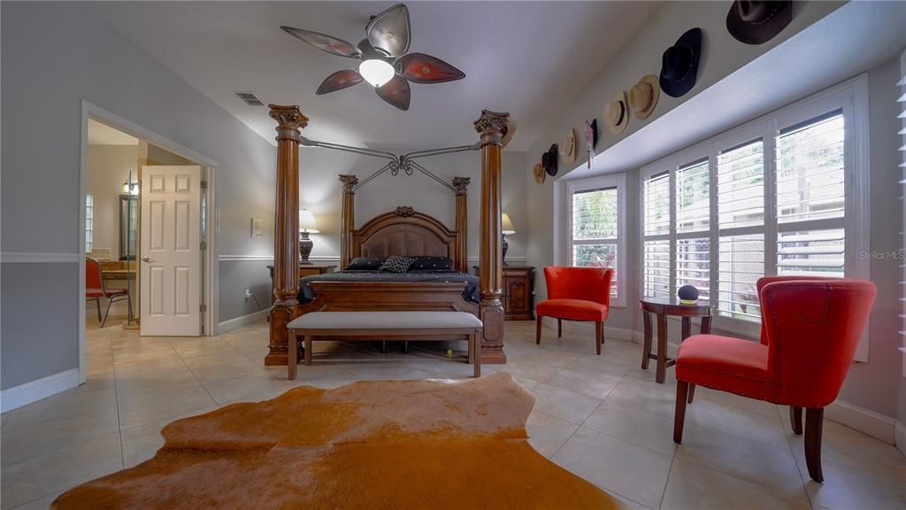 For Sale: $875,000 (5 beds, 2 baths, 3115 Square Feet)