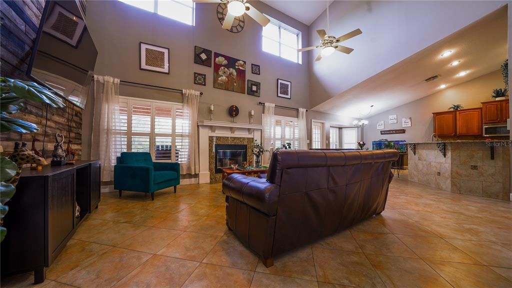 For Sale: $875,000 (5 beds, 2 baths, 3115 Square Feet)