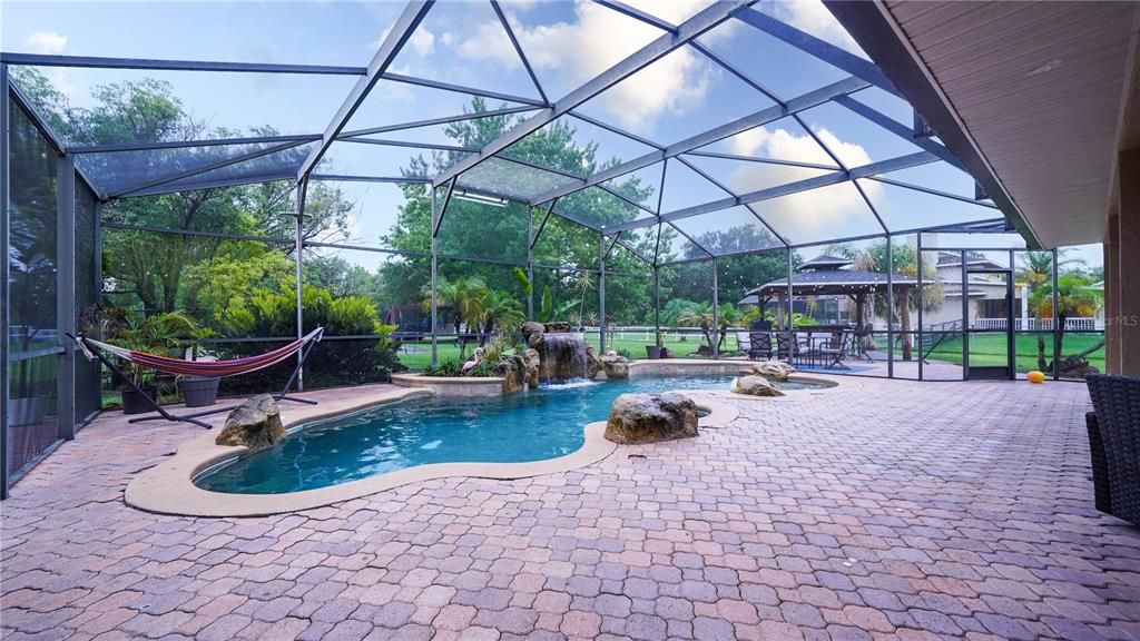 For Sale: $875,000 (5 beds, 2 baths, 3115 Square Feet)