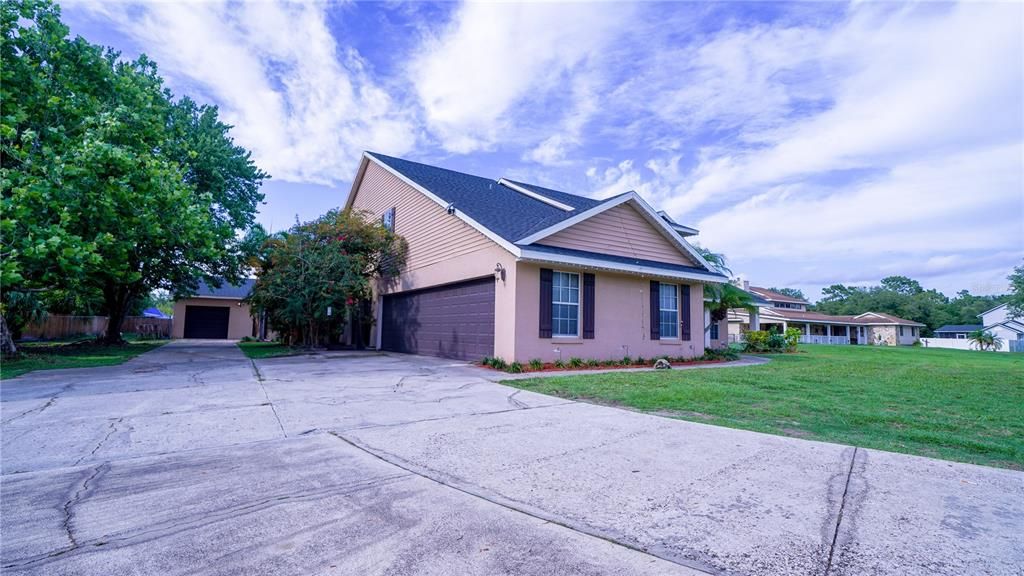 For Sale: $875,000 (5 beds, 2 baths, 3115 Square Feet)