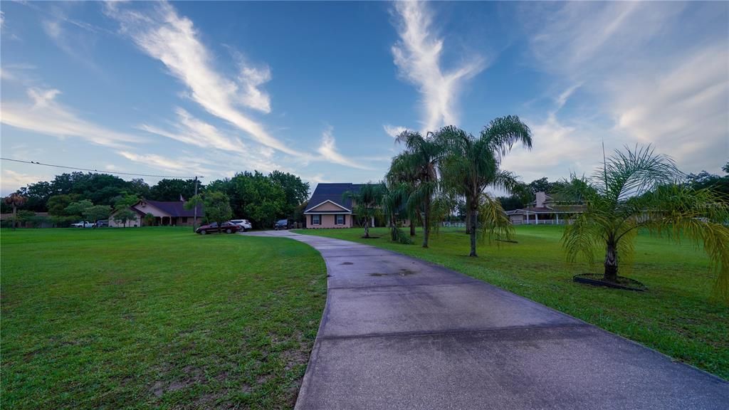 For Sale: $875,000 (5 beds, 2 baths, 3115 Square Feet)