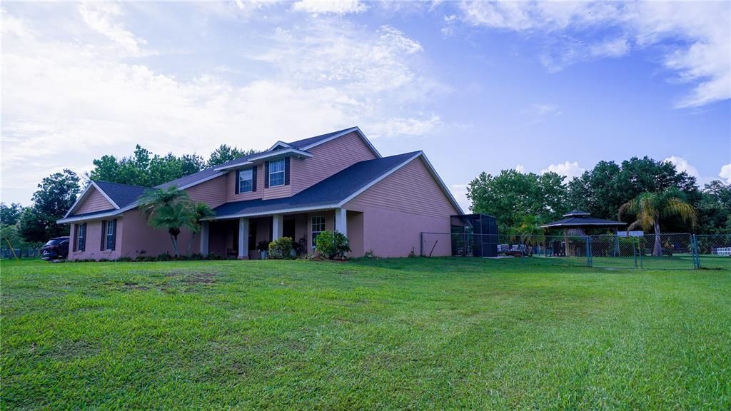 For Sale: $875,000 (5 beds, 2 baths, 3115 Square Feet)