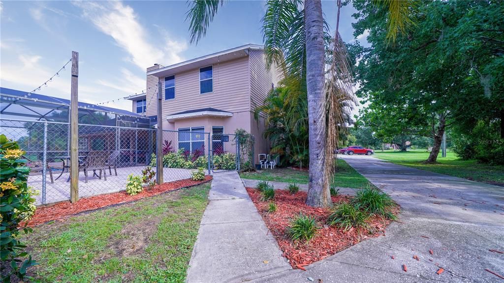 For Sale: $875,000 (5 beds, 2 baths, 3115 Square Feet)