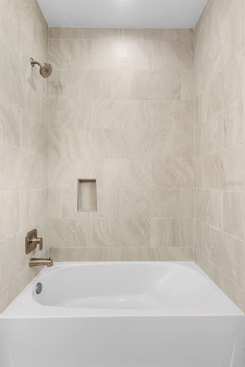 En Venta: $505,900 (4 camas, 2 baños, 1976 Pies cuadrados)