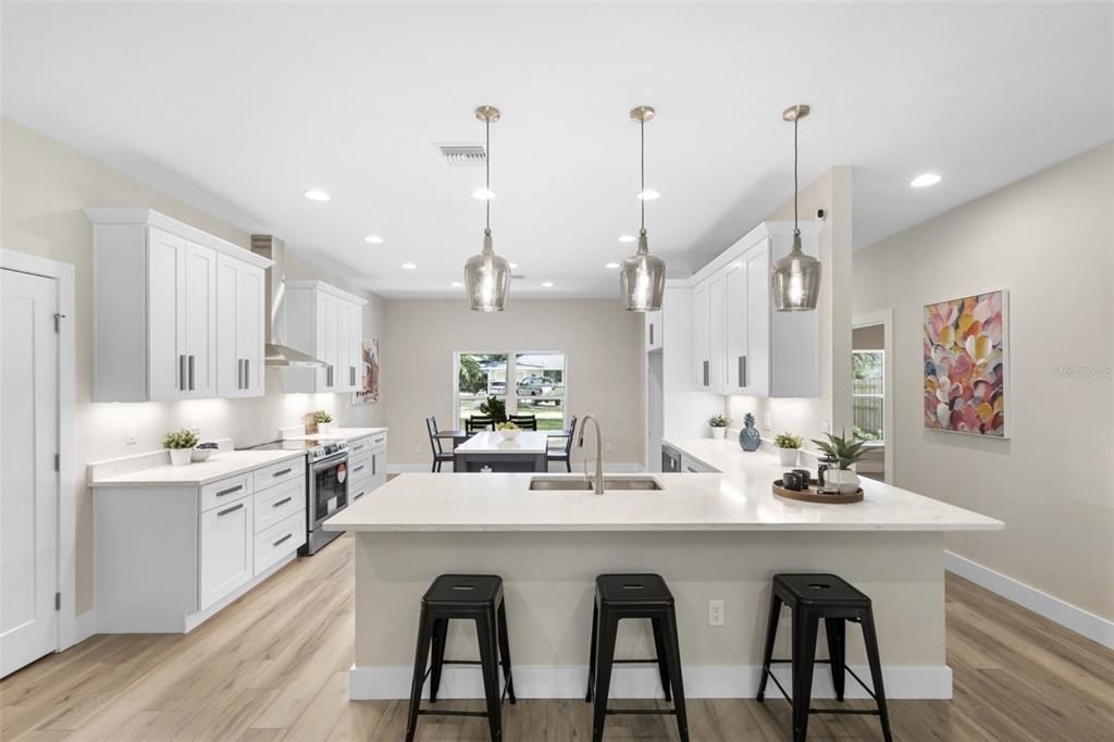 En Venta: $505,900 (4 camas, 2 baños, 1976 Pies cuadrados)