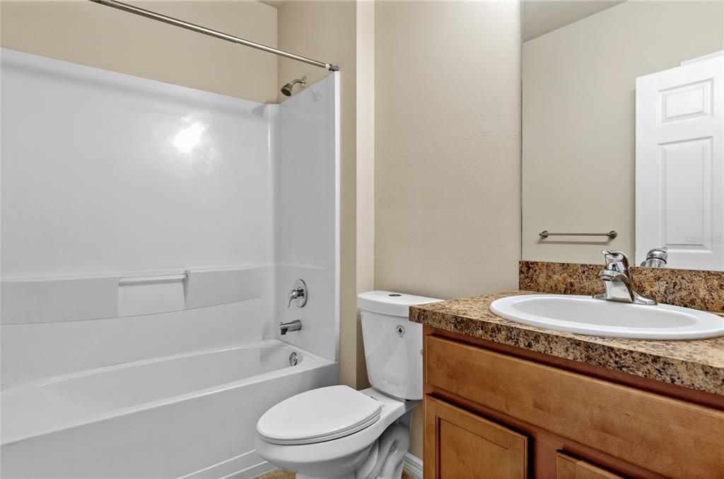 待售: $289,999 (3 贝兹, 2 浴室, 1684 平方英尺)