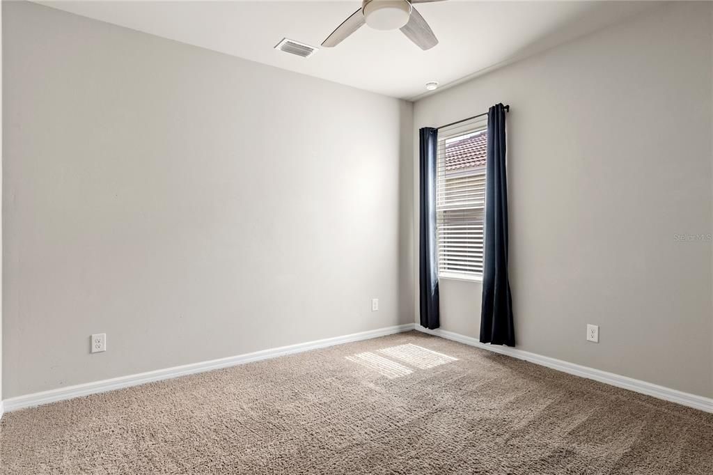 待售: $289,999 (3 贝兹, 2 浴室, 1684 平方英尺)