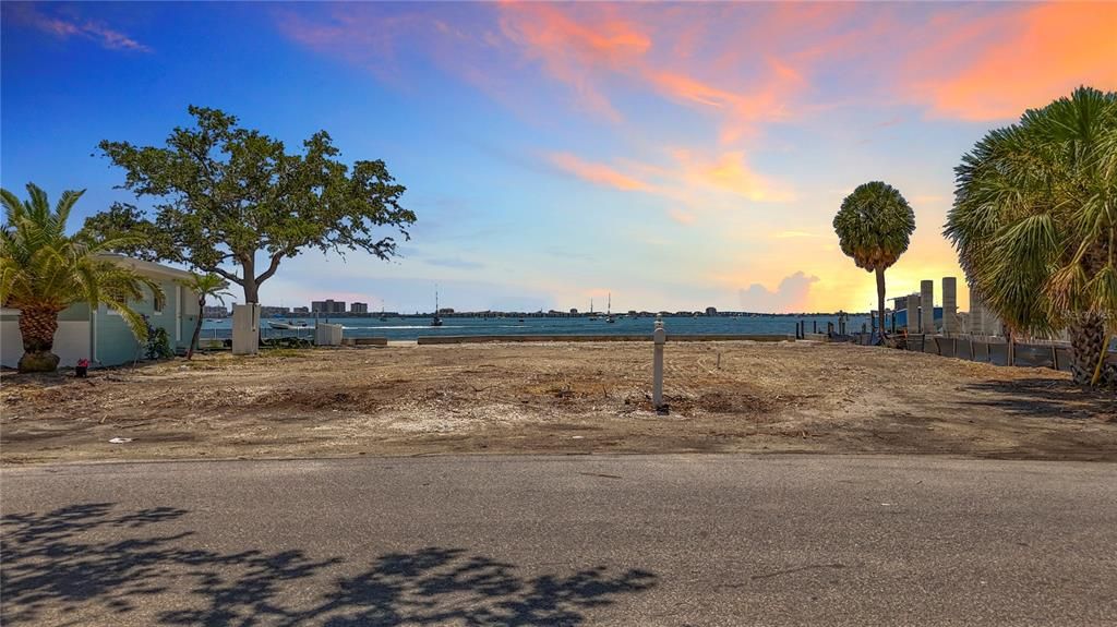 For Sale: $1,500,000 (0.28 acres)