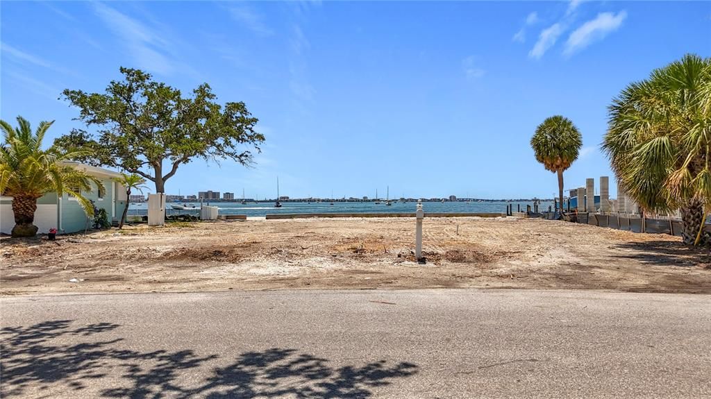 For Sale: $1,500,000 (0.28 acres)