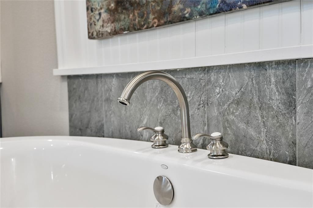 待售: $708,331 (3 贝兹, 2 浴室, 2369 平方英尺)