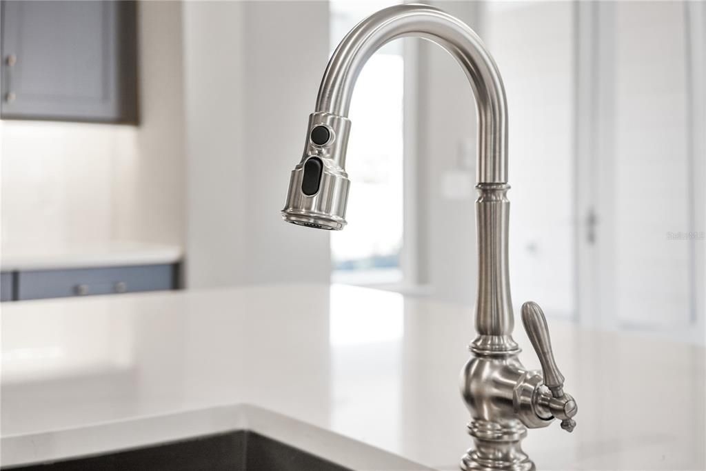 待售: $708,331 (3 贝兹, 2 浴室, 2369 平方英尺)