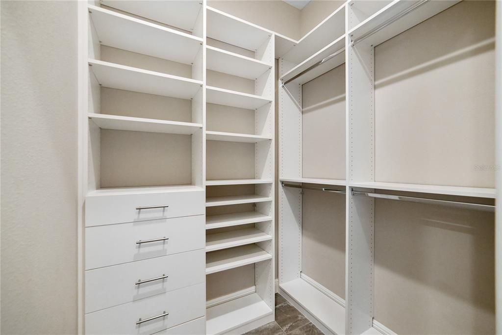 待售: $708,331 (3 贝兹, 2 浴室, 2369 平方英尺)