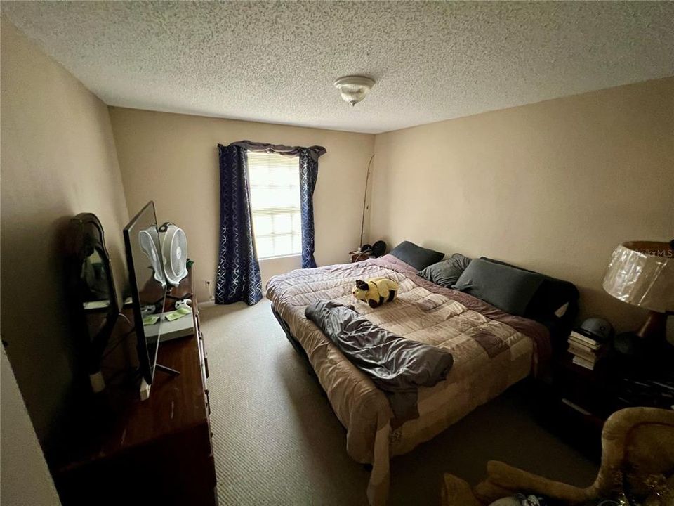 Под контрактом: $168,900 (1 спален, 1 ванн, 754 Квадратных фут)