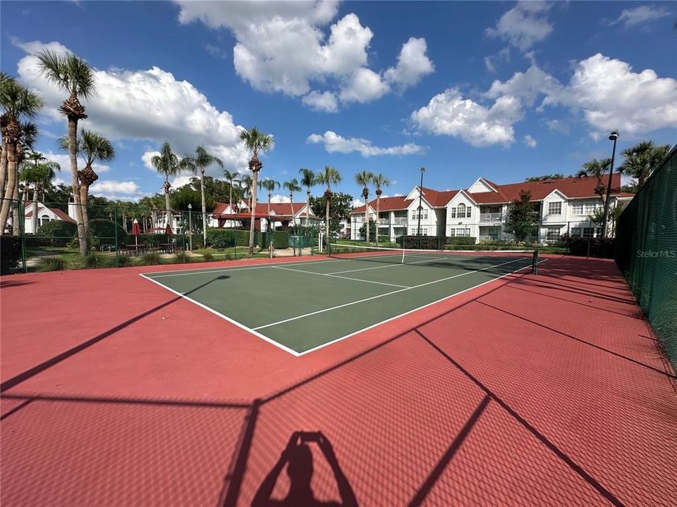 Под контрактом: $168,900 (1 спален, 1 ванн, 754 Квадратных фут)