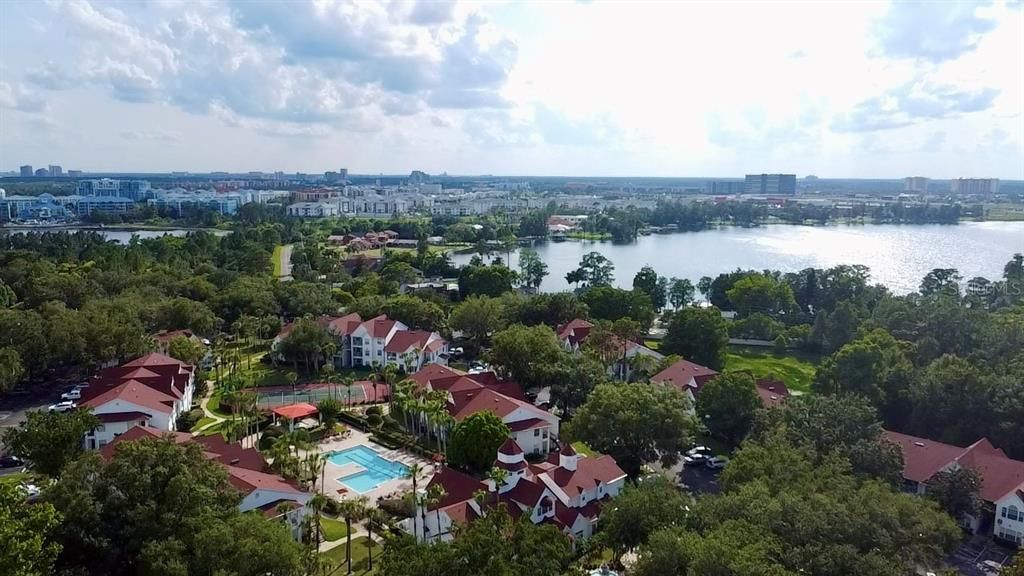 Под контрактом: $168,900 (1 спален, 1 ванн, 754 Квадратных фут)