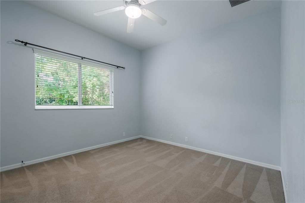 Activo con contrato: $704,999 (4 camas, 3 baños, 3159 Pies cuadrados)