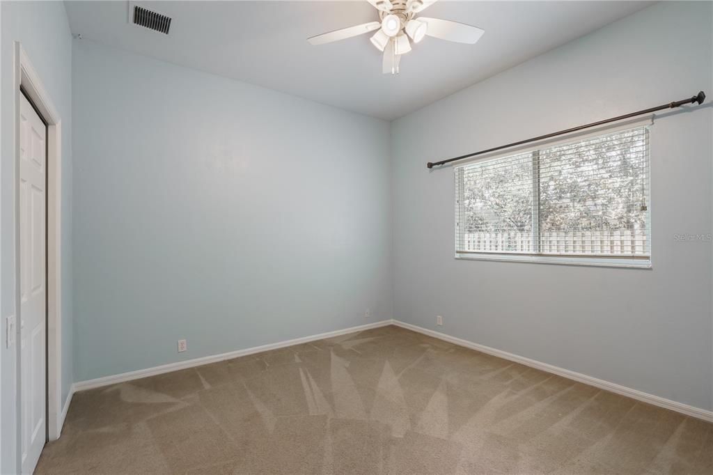 Activo con contrato: $704,999 (4 camas, 3 baños, 3159 Pies cuadrados)