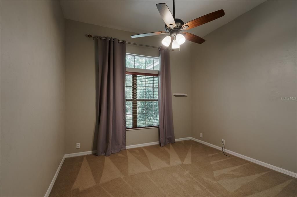 Activo con contrato: $704,999 (4 camas, 3 baños, 3159 Pies cuadrados)