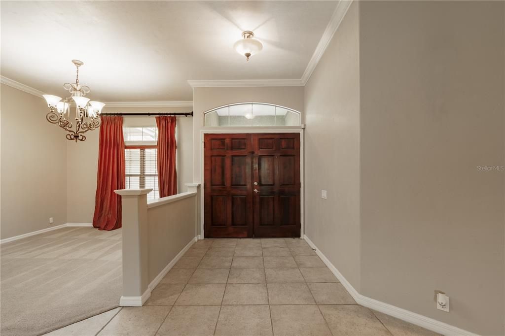 Activo con contrato: $704,999 (4 camas, 3 baños, 3159 Pies cuadrados)