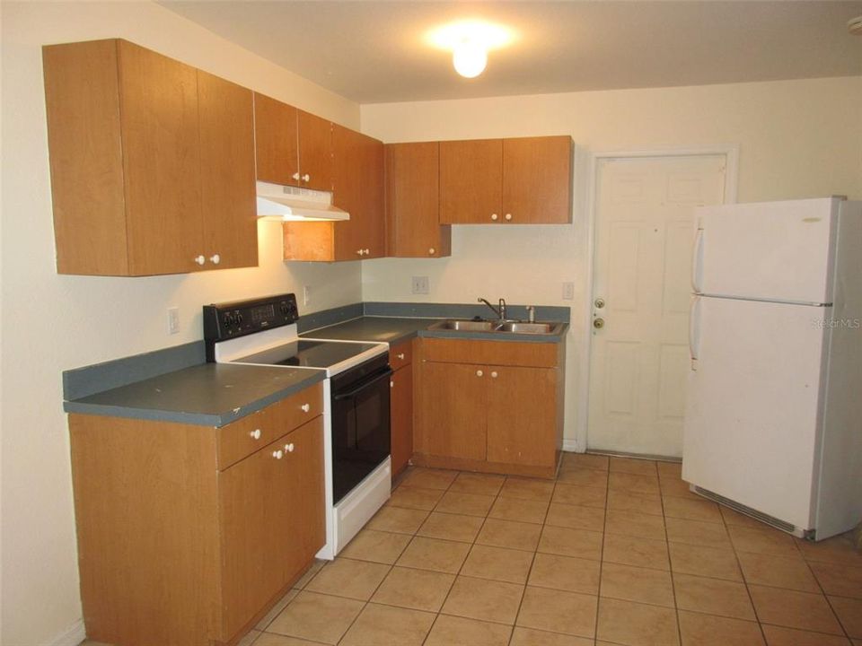 Active With Contract: $459,900 (6 beds, 0 baths, 2164 Square Feet)