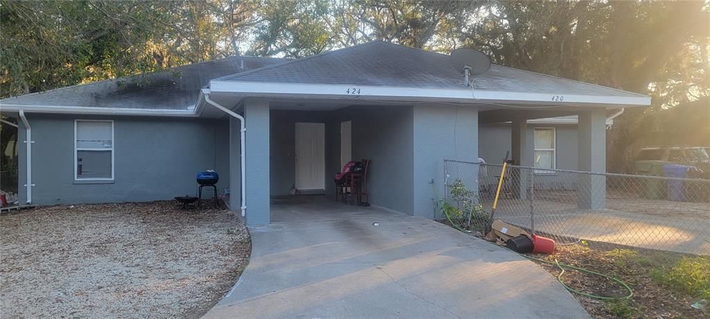 Active With Contract: $459,900 (6 beds, 0 baths, 2164 Square Feet)