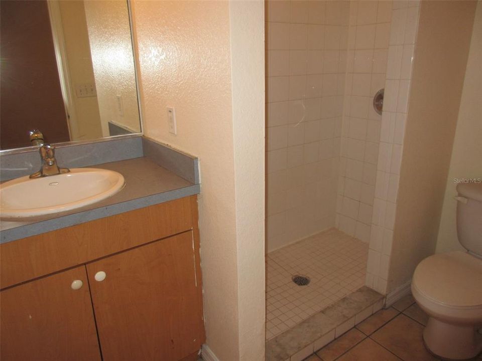 Active With Contract: $459,900 (6 beds, 0 baths, 2164 Square Feet)