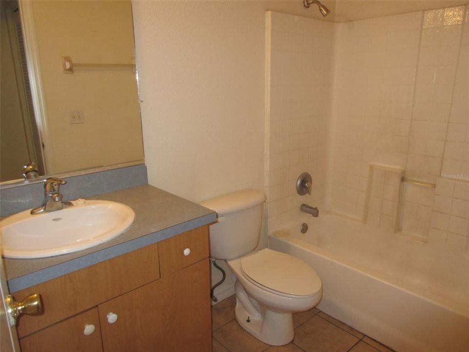 Active With Contract: $459,900 (6 beds, 0 baths, 2164 Square Feet)