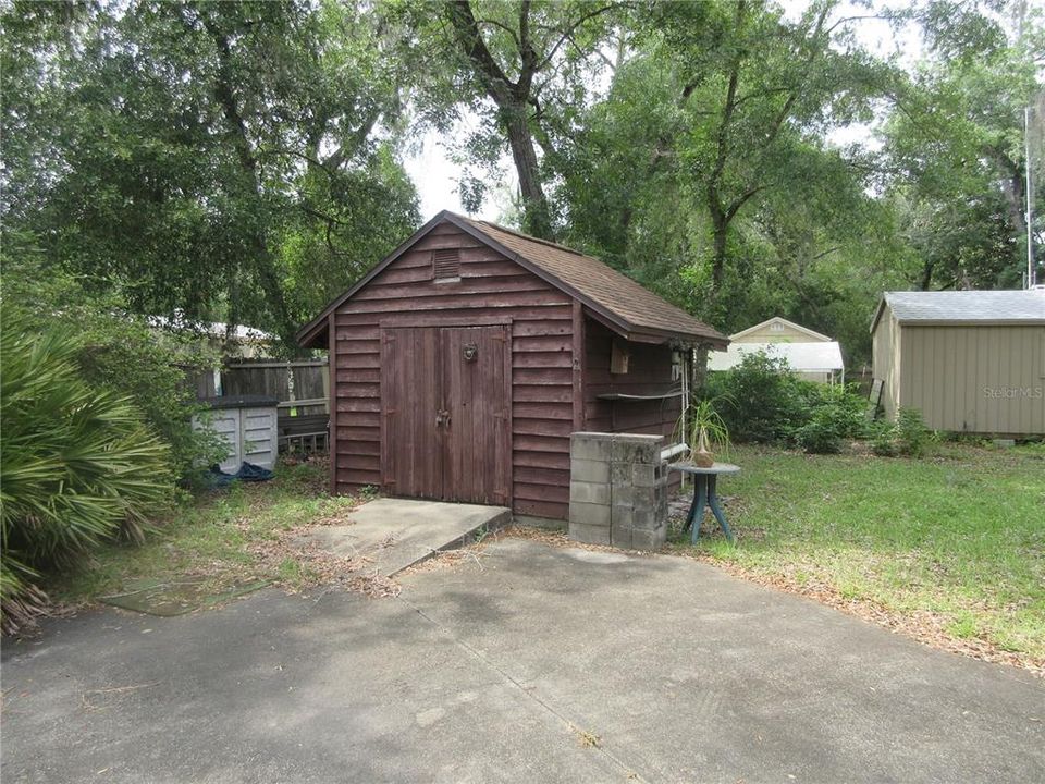 Active With Contract: $124,900 (3 beds, 2 baths, 1880 Square Feet)