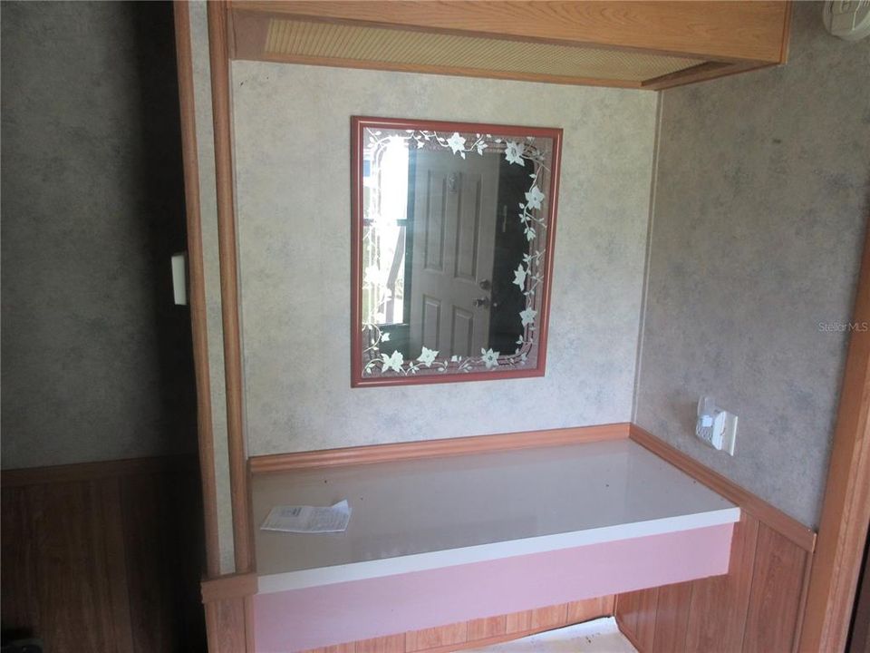 Active With Contract: $124,900 (3 beds, 2 baths, 1880 Square Feet)