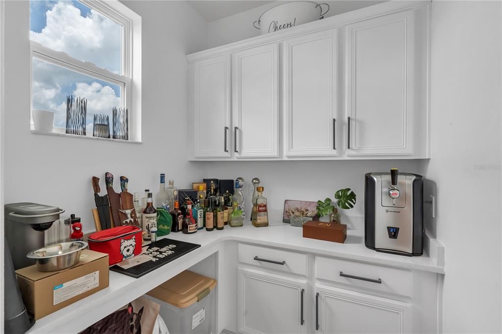 待售: $810,000 (4 贝兹, 3 浴室, 3583 平方英尺)