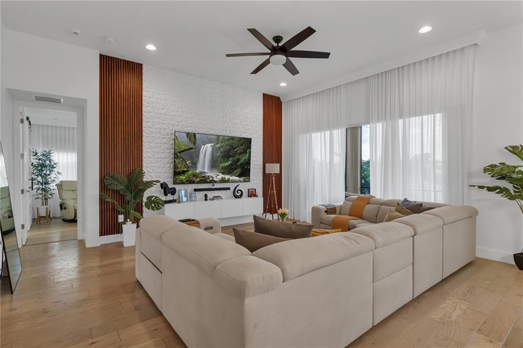 待售: $810,000 (4 贝兹, 3 浴室, 3583 平方英尺)