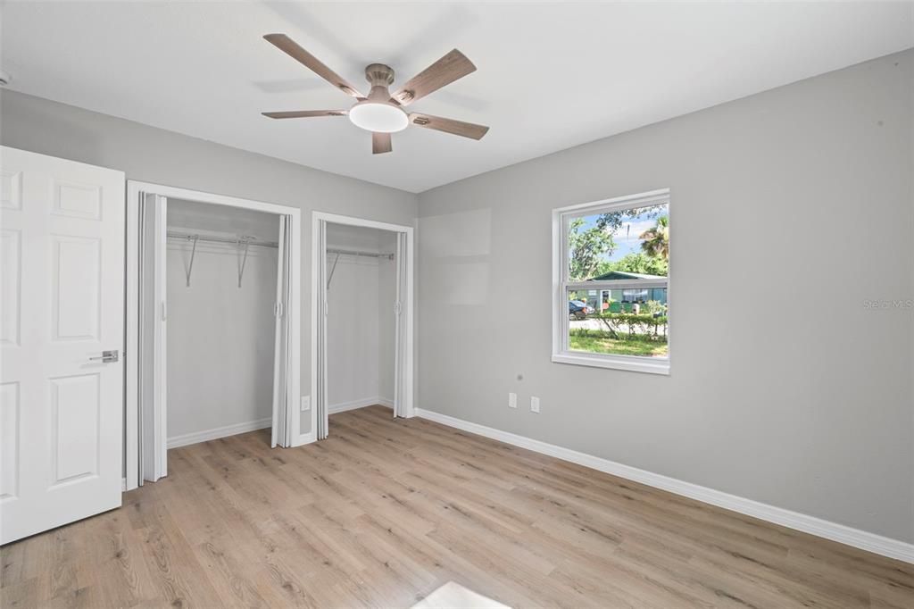 Active With Contract: $160,000 (2 beds, 1 baths, 840 Square Feet)