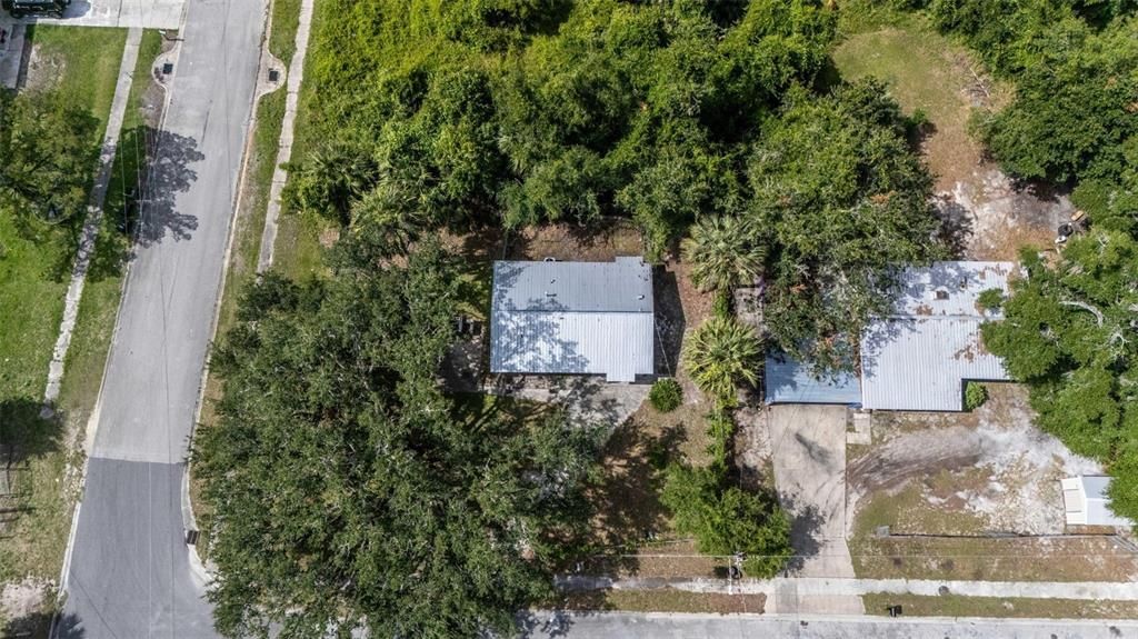 Active With Contract: $160,000 (2 beds, 1 baths, 840 Square Feet)