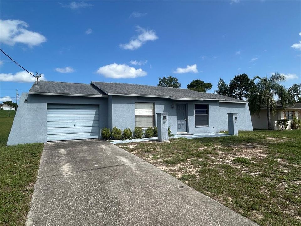 Active With Contract: $200,000 (2 beds, 2 baths, 1159 Square Feet)