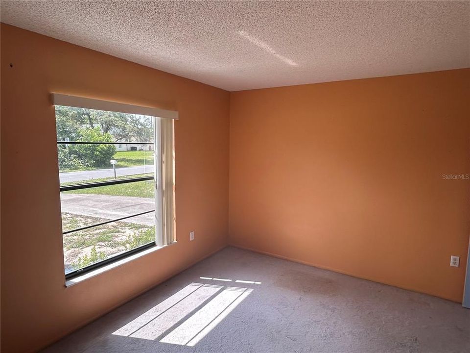 Active With Contract: $200,000 (2 beds, 2 baths, 1159 Square Feet)