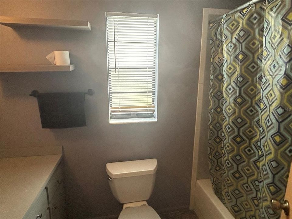 Active With Contract: $200,000 (2 beds, 2 baths, 1159 Square Feet)