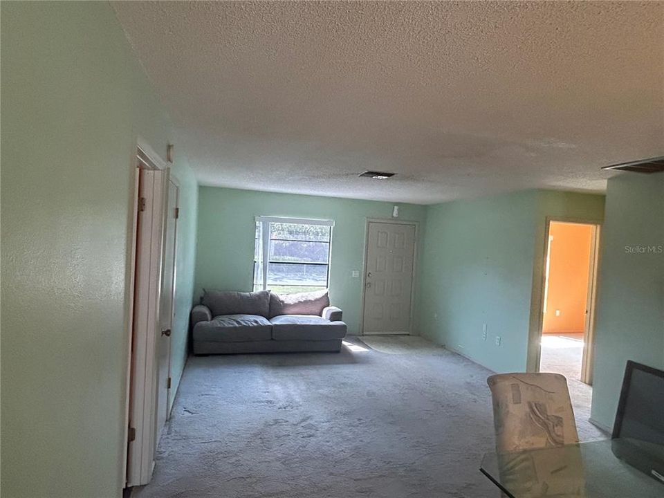 Active With Contract: $200,000 (2 beds, 2 baths, 1159 Square Feet)