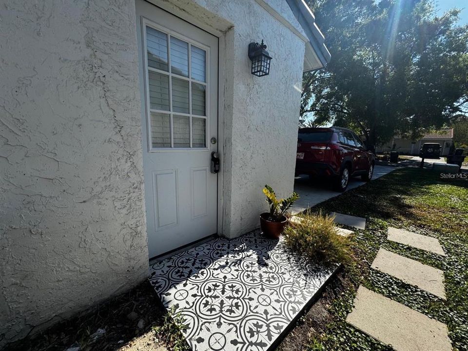 Recently Rented: $1,250 (0 beds, 1 baths, 288 Square Feet)