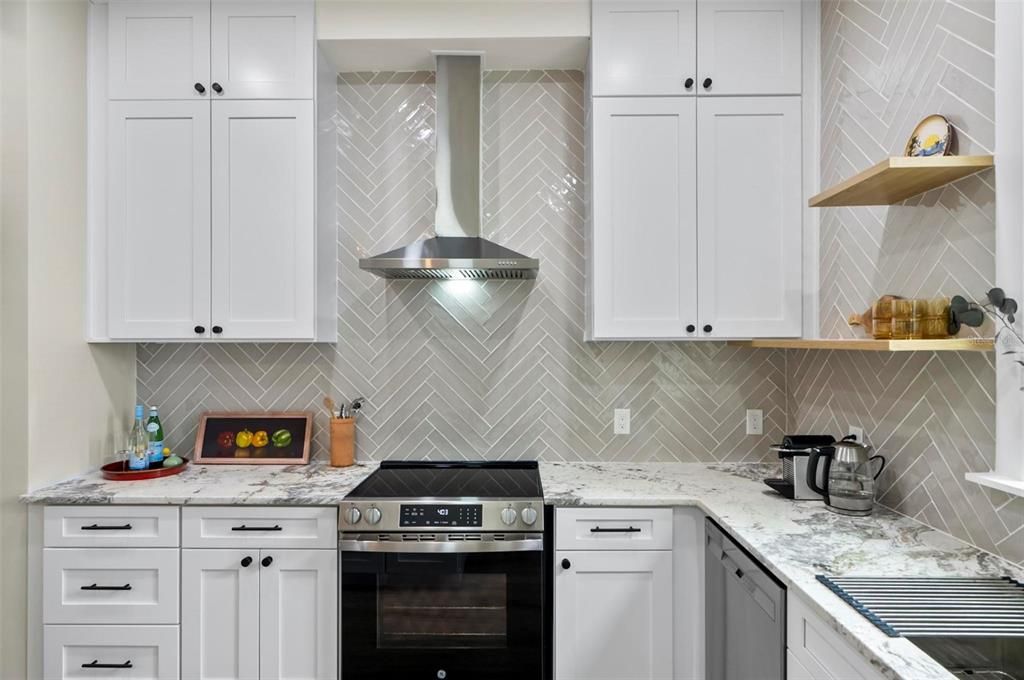 На продажу: $639,000 (3 спален, 2 ванн, 1587 Квадратных фут)