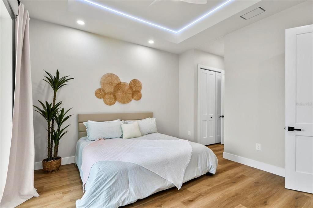 На продажу: $639,000 (3 спален, 2 ванн, 1587 Квадратных фут)