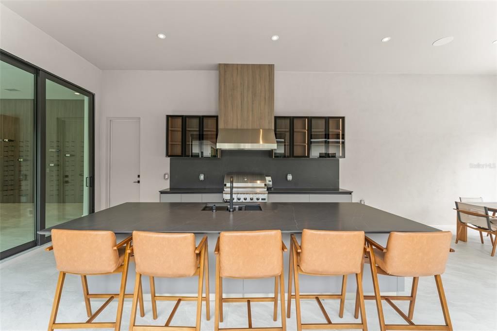 For Sale: $4,849,000 (5 beds, 6 baths, 6407 Square Feet)