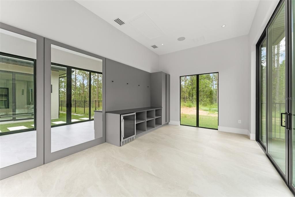 For Sale: $4,849,000 (5 beds, 6 baths, 6407 Square Feet)