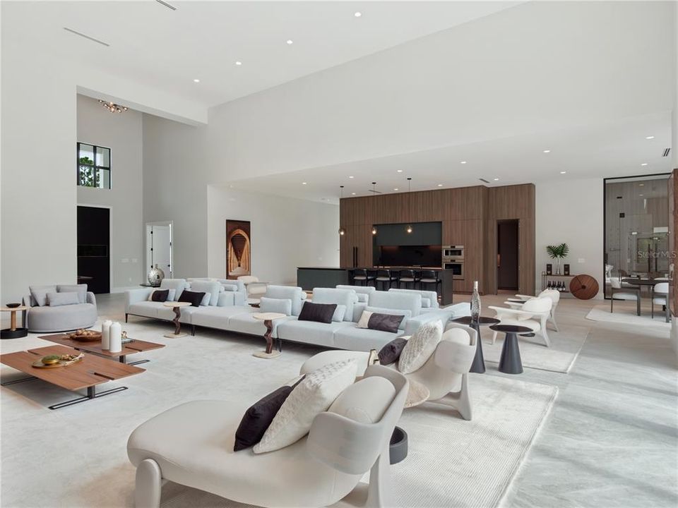 For Sale: $4,849,000 (5 beds, 6 baths, 6407 Square Feet)