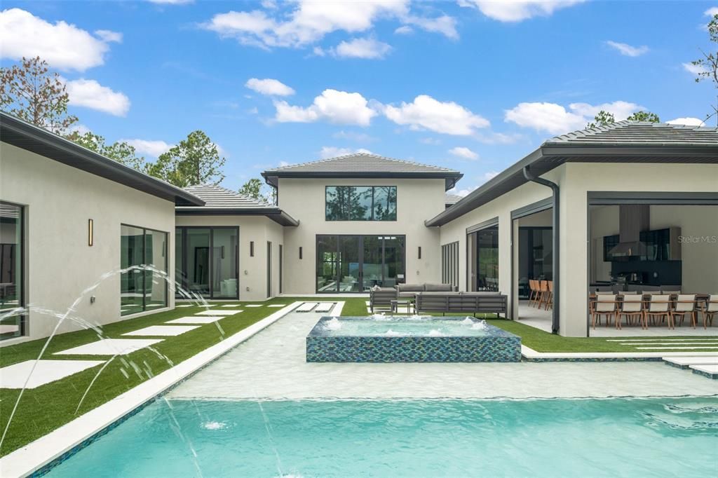 For Sale: $4,849,000 (5 beds, 6 baths, 6407 Square Feet)