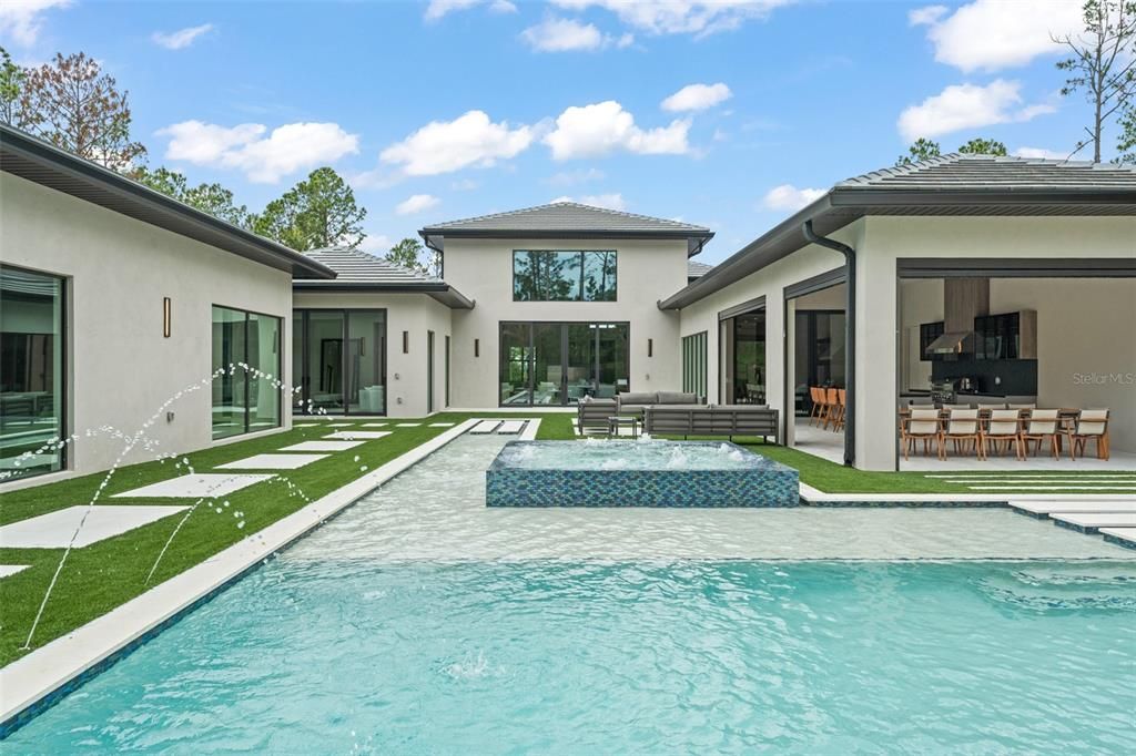 For Sale: $4,849,000 (5 beds, 6 baths, 6407 Square Feet)