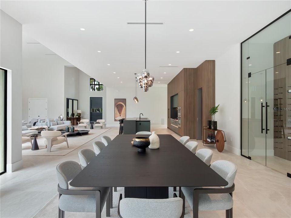 For Sale: $4,849,000 (5 beds, 6 baths, 6407 Square Feet)