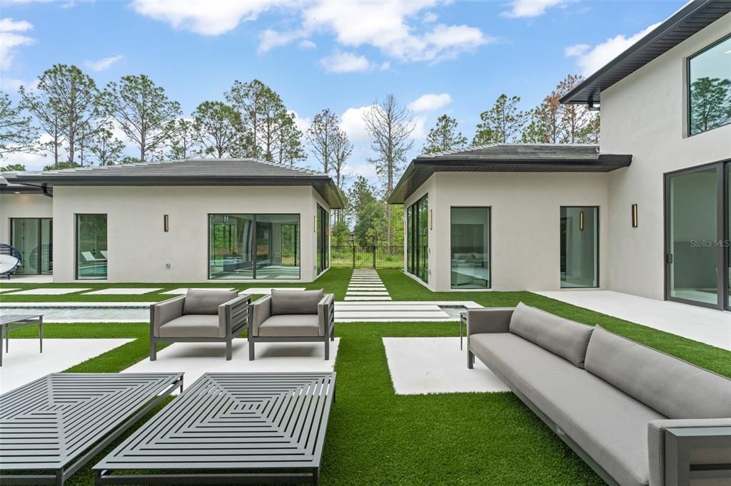 For Sale: $4,849,000 (5 beds, 6 baths, 6407 Square Feet)