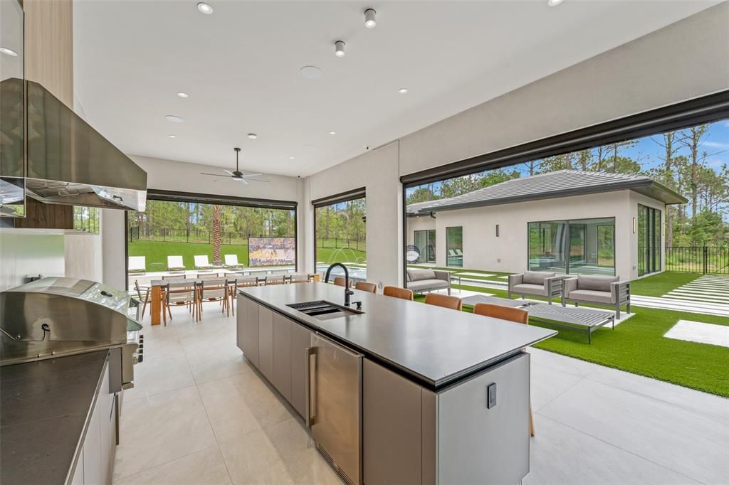 For Sale: $4,849,000 (5 beds, 6 baths, 6407 Square Feet)