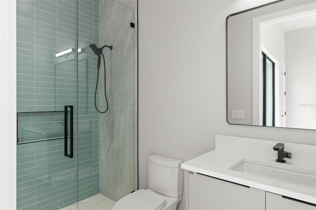 For Sale: $4,849,000 (5 beds, 6 baths, 6407 Square Feet)